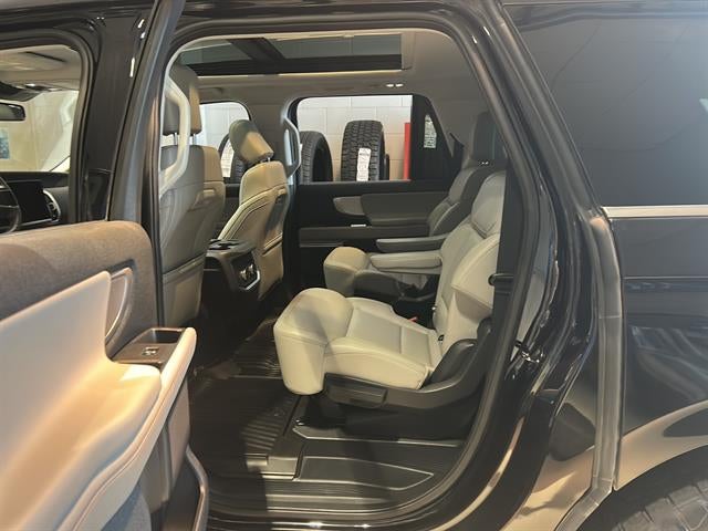 2025 Ford Expedition Active MAX