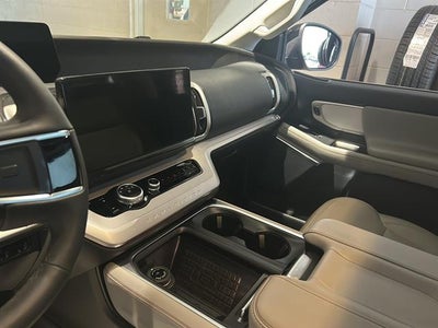 2025 Ford Expedition Active MAX