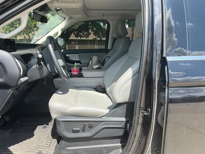 2025 Ford Expedition Active MAX