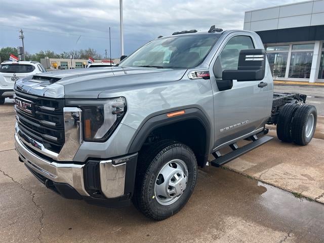 2026 GMC Sierra 3500 HD Chassis Cab Pro