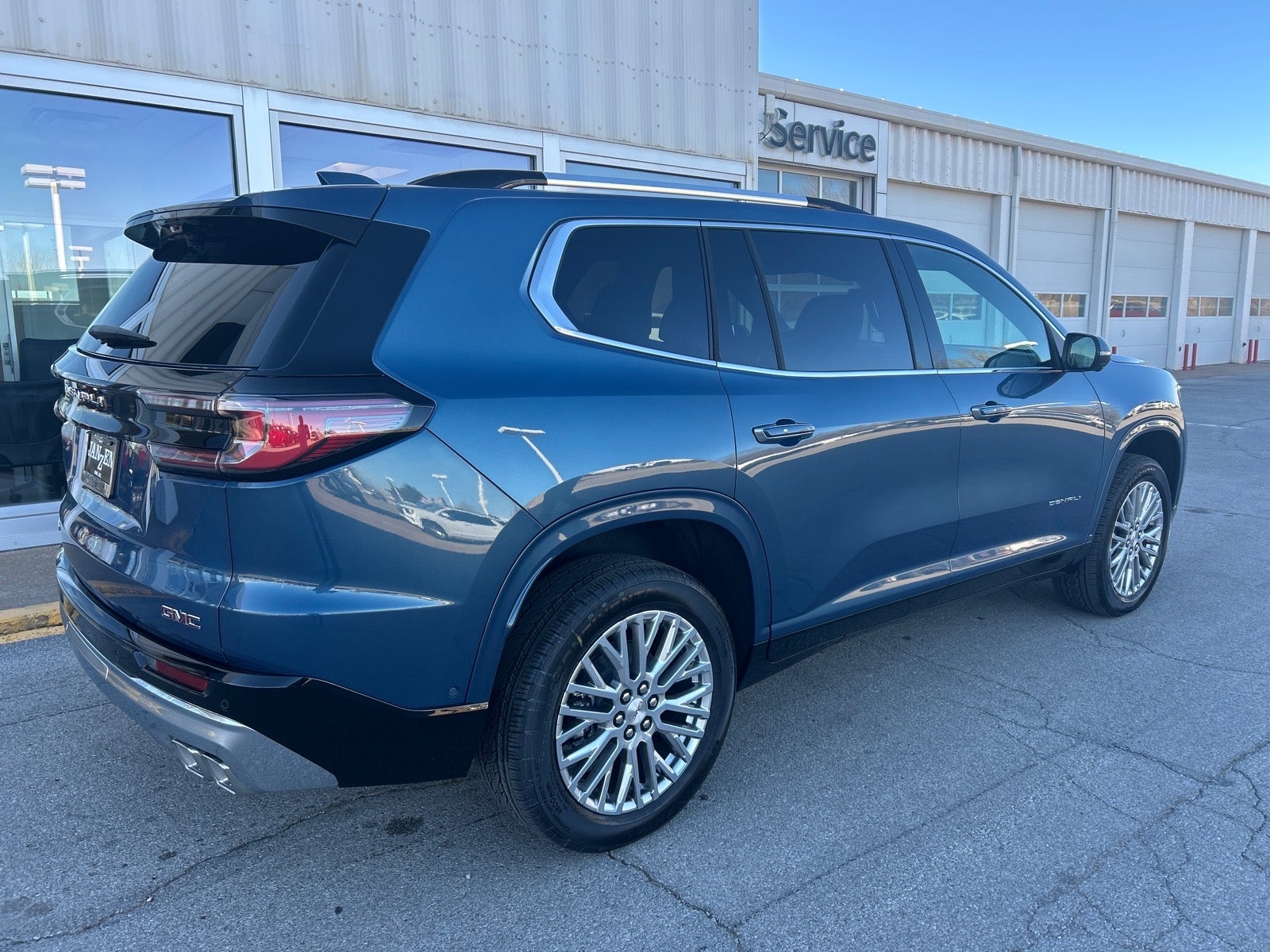 2026 GMC Acadia Denali
