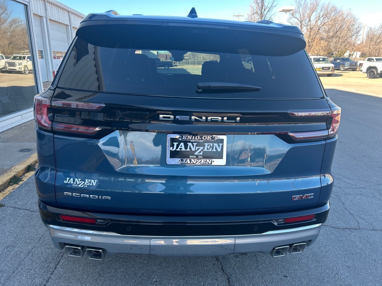 2026 GMC Acadia Denali