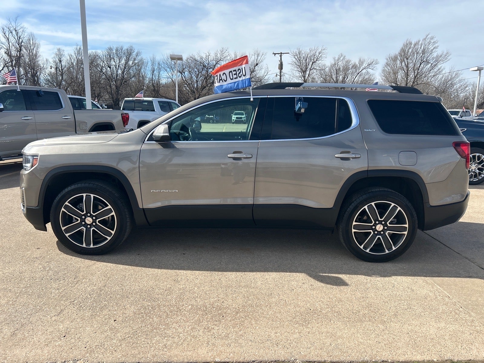 2023 GMC Acadia SLT