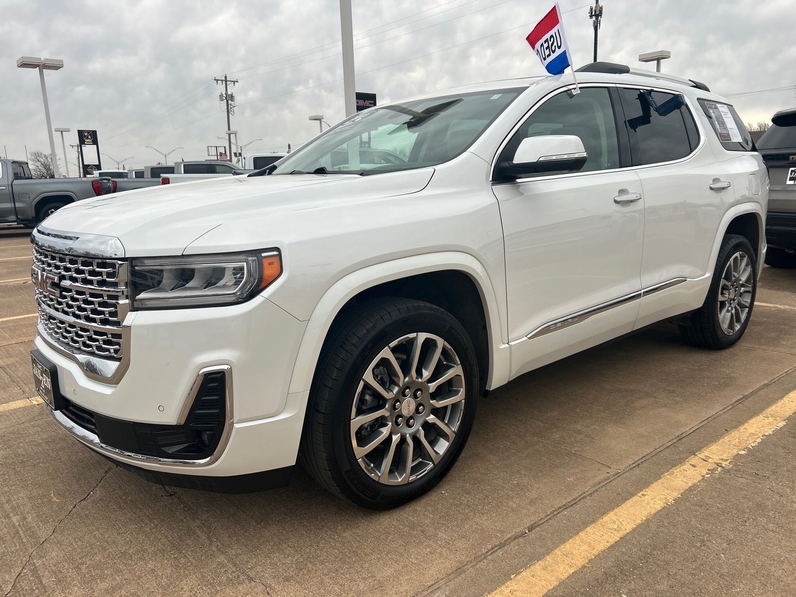 2023 GMC Acadia Denali