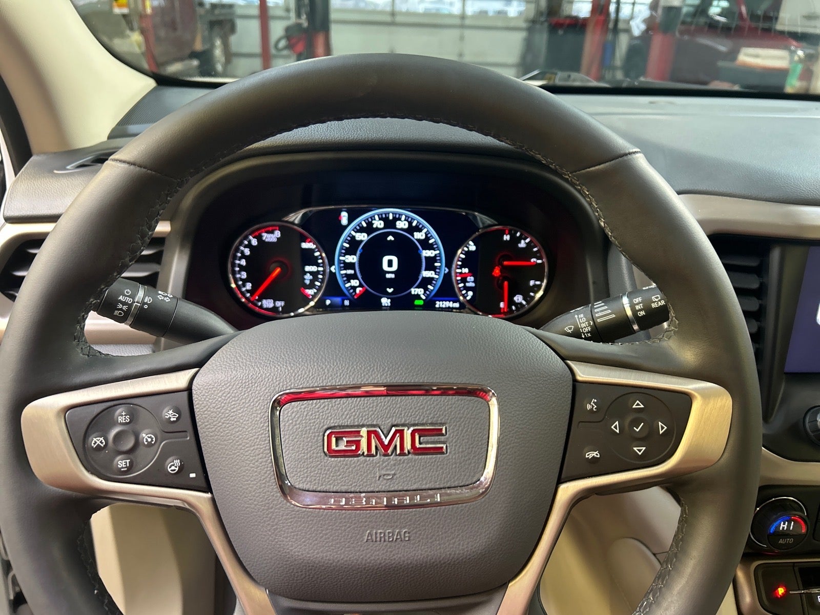 2023 GMC Acadia Denali