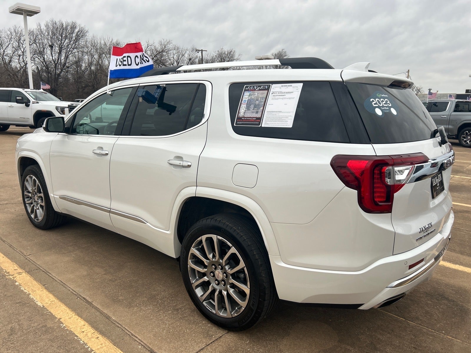 2023 GMC Acadia Denali
