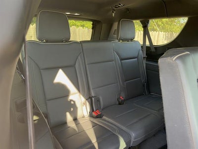 2022 GMC Yukon XL SLT