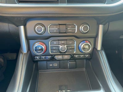 2022 GMC Yukon XL SLT