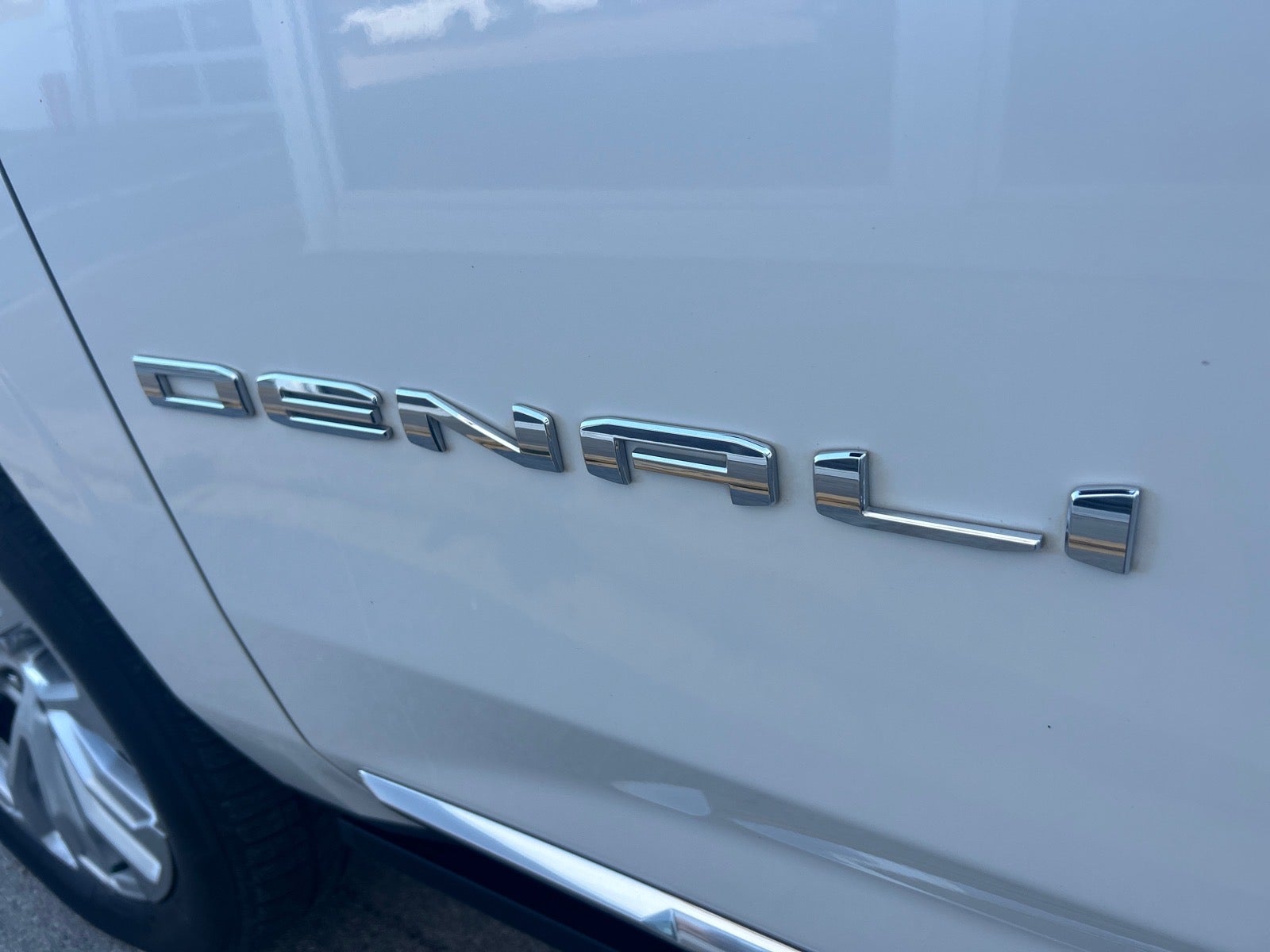2024 GMC Yukon XL Denali
