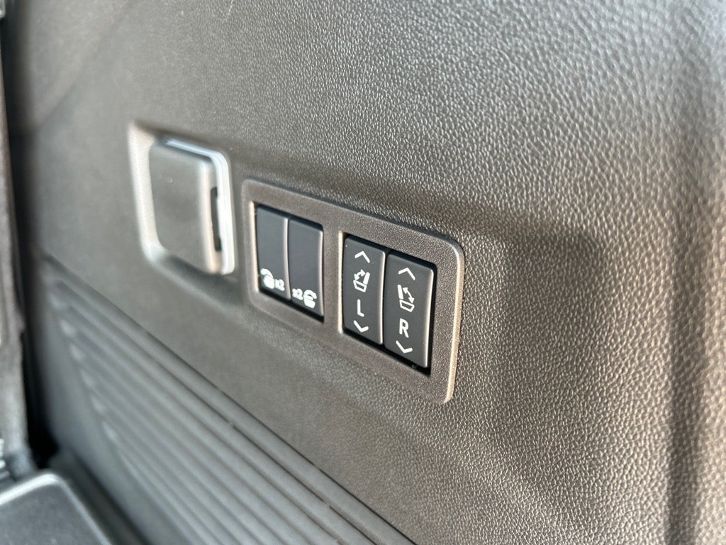 2025 GMC Yukon AT4 Ultimate