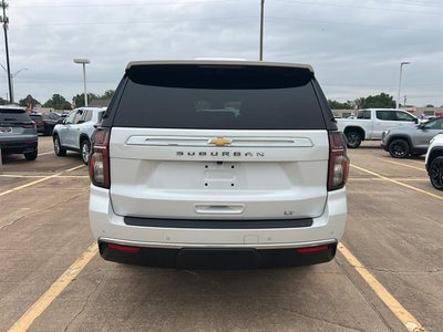 2023 Chevrolet Suburban LT