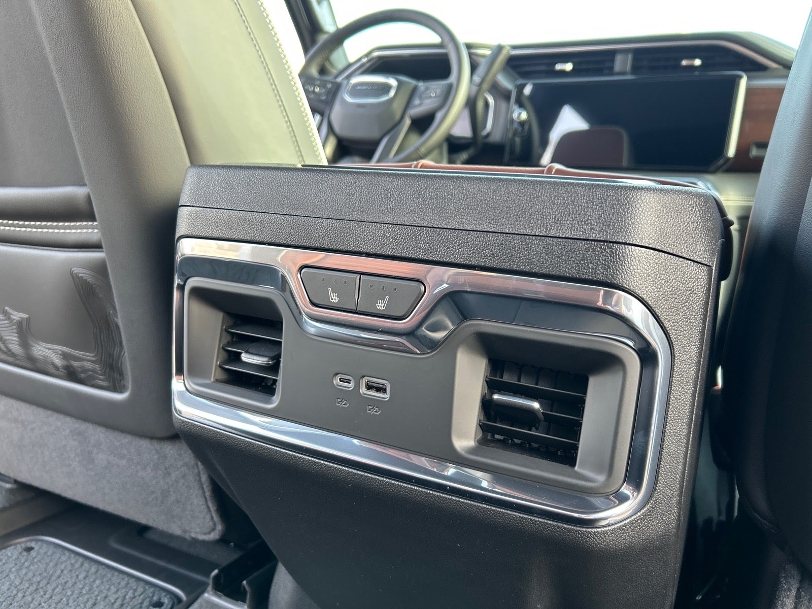 2026 GMC Sierra 3500 HD Denali Ultimate DRW