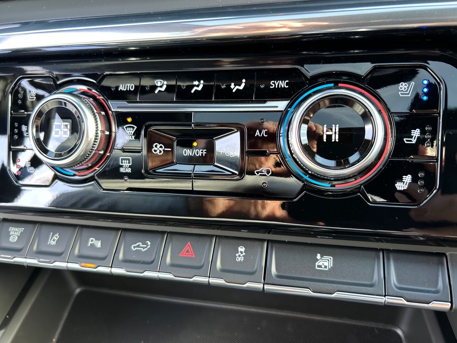 2026 GMC Sierra 3500 HD Denali Ultimate DRW