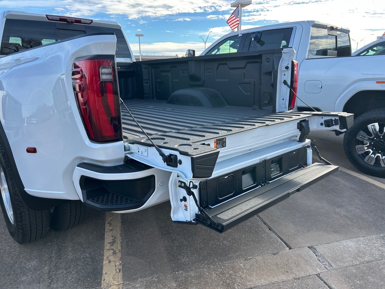 2026 GMC Sierra 3500 HD Denali Ultimate DRW