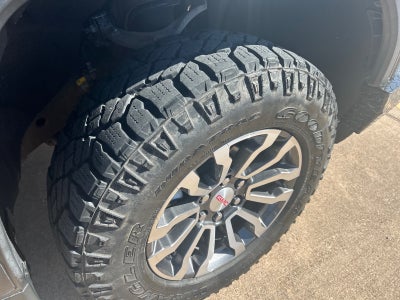 2022 GMC Sierra 1500 AT4