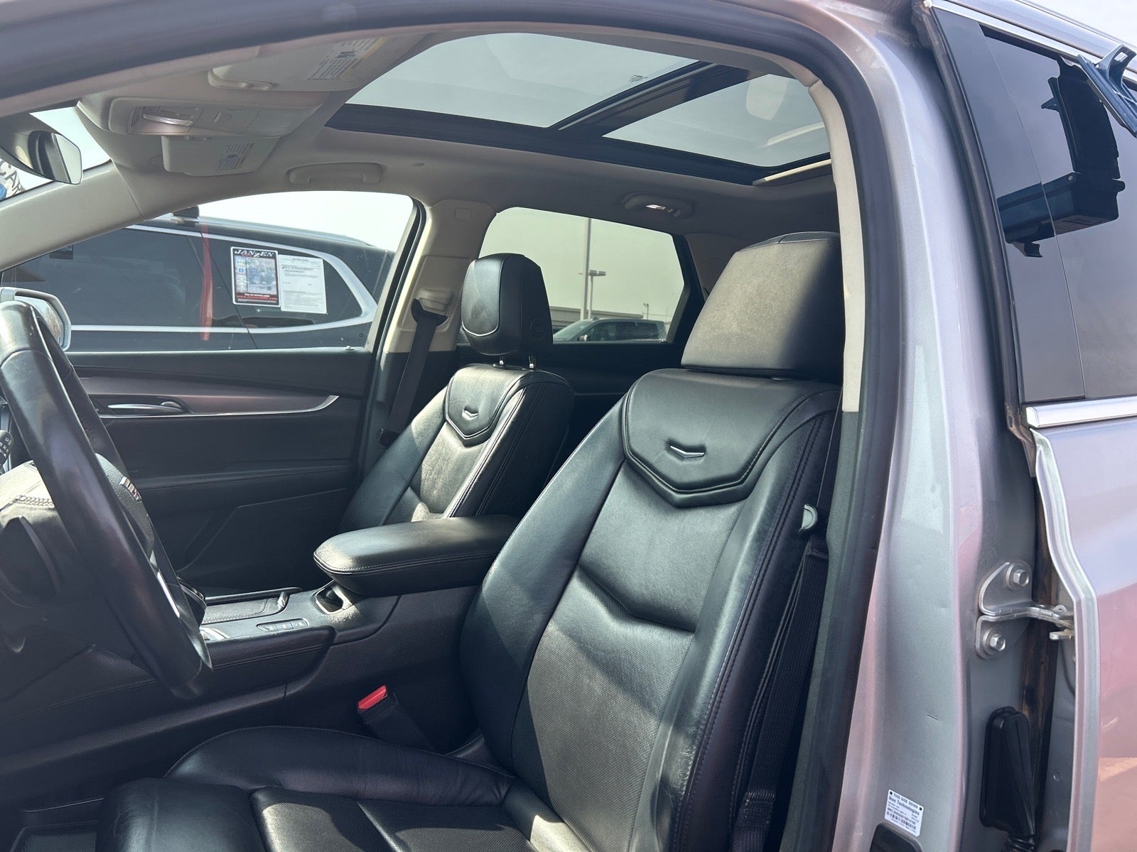 2017 Cadillac XT5 Luxury AWD