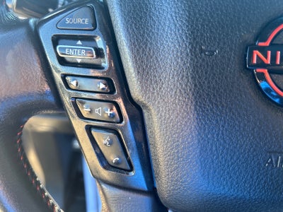 2023 Nissan TITAN Crew Cab PRO-4X 4x4