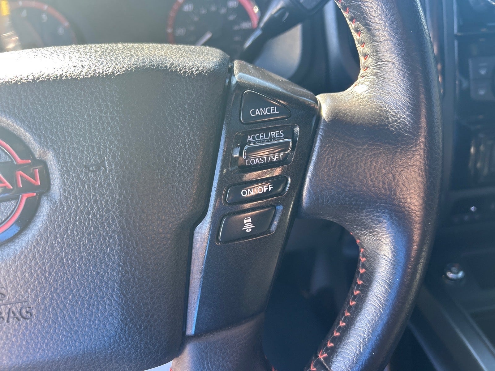 2023 Nissan TITAN Crew Cab PRO-4X 4x4