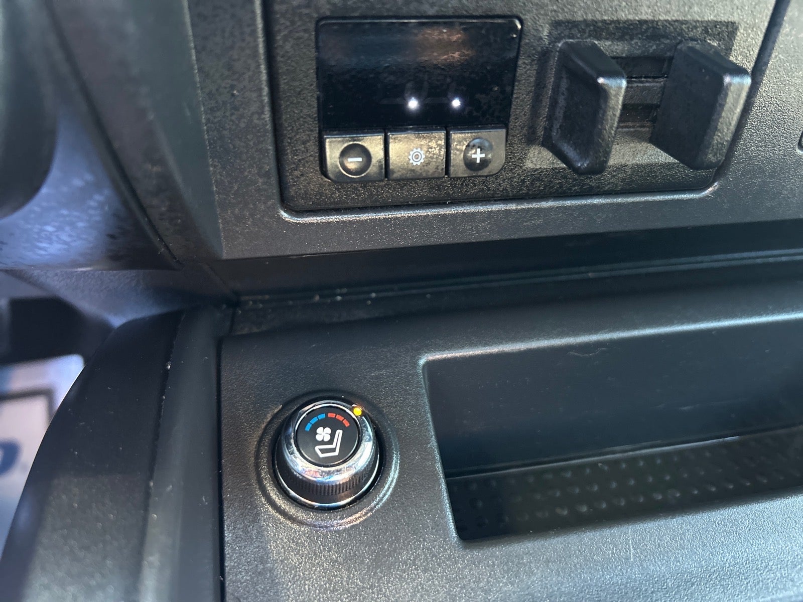 2023 Nissan TITAN Crew Cab PRO-4X 4x4