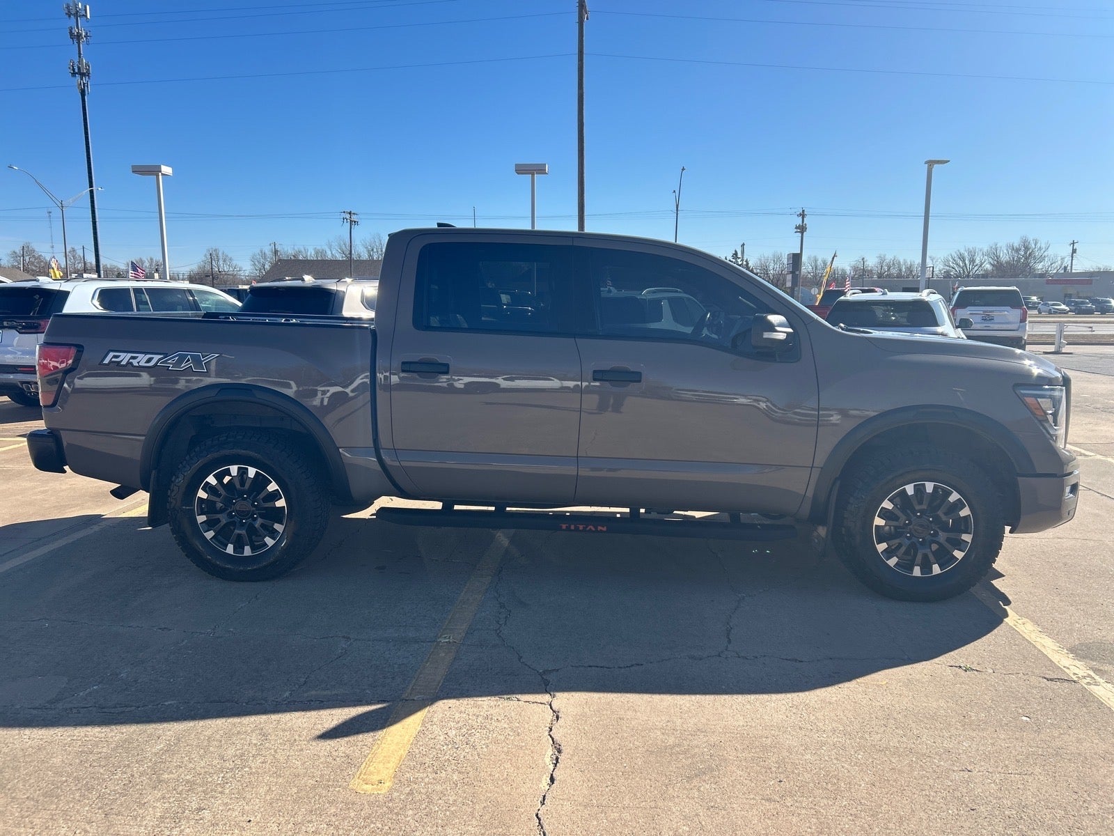 2023 Nissan TITAN Crew Cab PRO-4X 4x4