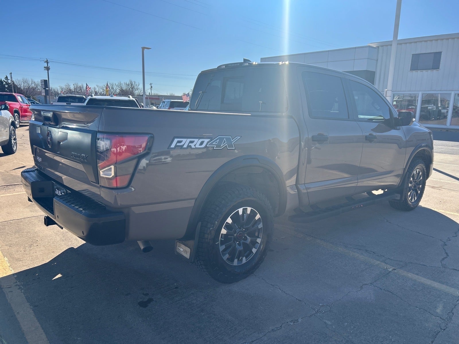 2023 Nissan TITAN Crew Cab PRO-4X 4x4