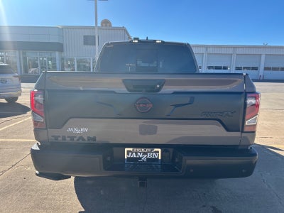 2023 Nissan TITAN Crew Cab PRO-4X 4x4