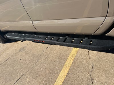 2023 Nissan TITAN Crew Cab PRO-4X 4x4