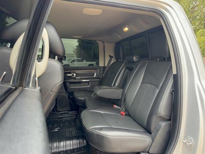 2018 RAM 2500 Laramie Crew Cab 4x4 6'4" Box
