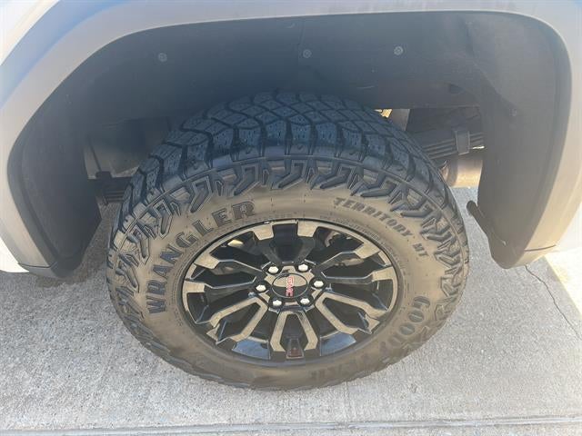 2023 GMC Sierra 1500 AT4X