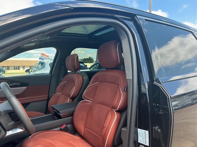 2024 Lincoln Nautilus Black Label