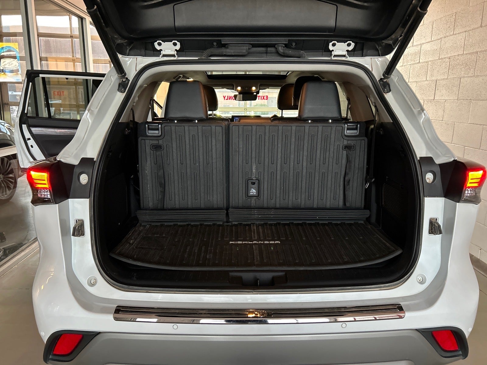 2022 Toyota Highlander Platinum