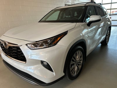 2022 Toyota Highlander Platinum